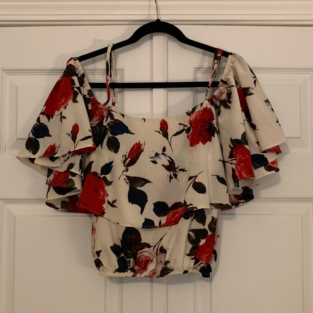 M Off the Shoulder Red and White Floral Crop Top